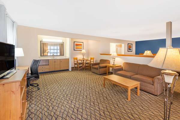 Suite - Baymont Inn & Suites St Ignace - I-75, Exit 344