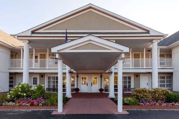 Exterior view - Baymont Inn & Suites St Ignace - I-75, Exit 344