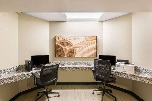 Conference Area - Ramada Hotel Airport Des Moines