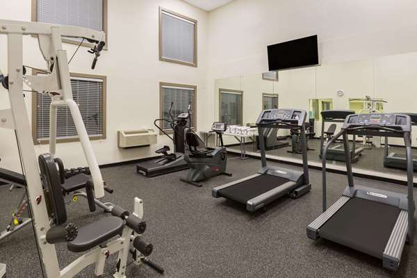 Fitness/ Exercise Room - Ramada Hotel Airport Des Moines