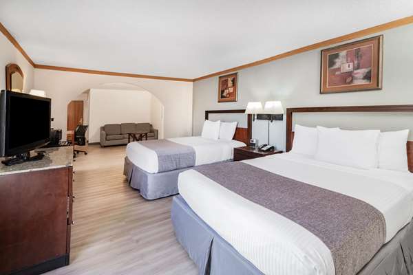 Suite - Baymont Inn & Suites Hinesville