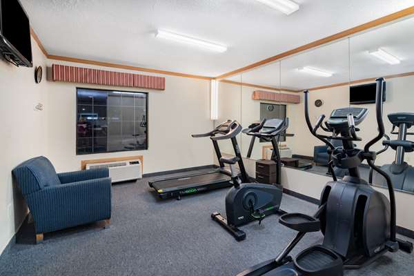 Fitness/ Exercise Room - Baymont Inn & Suites Hinesville