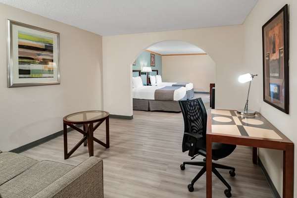 Suite - Baymont Inn & Suites Hinesville