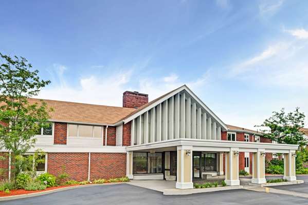 Exterior view - Ramada Hotel Seekonk