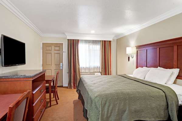  - Super 8 Motel Cypress