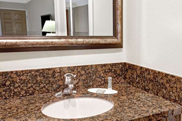  - Super 8 Motel Cypress