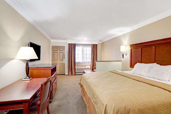 Suite - Super 8 Motel Cypress