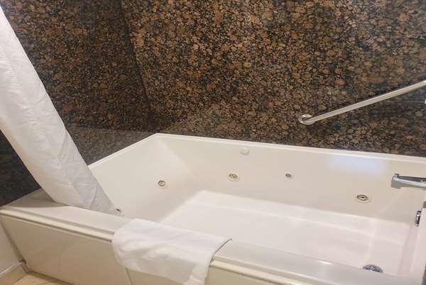  - Super 8 Motel Cypress