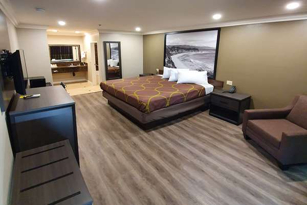  - Super 8 Motel Cypress