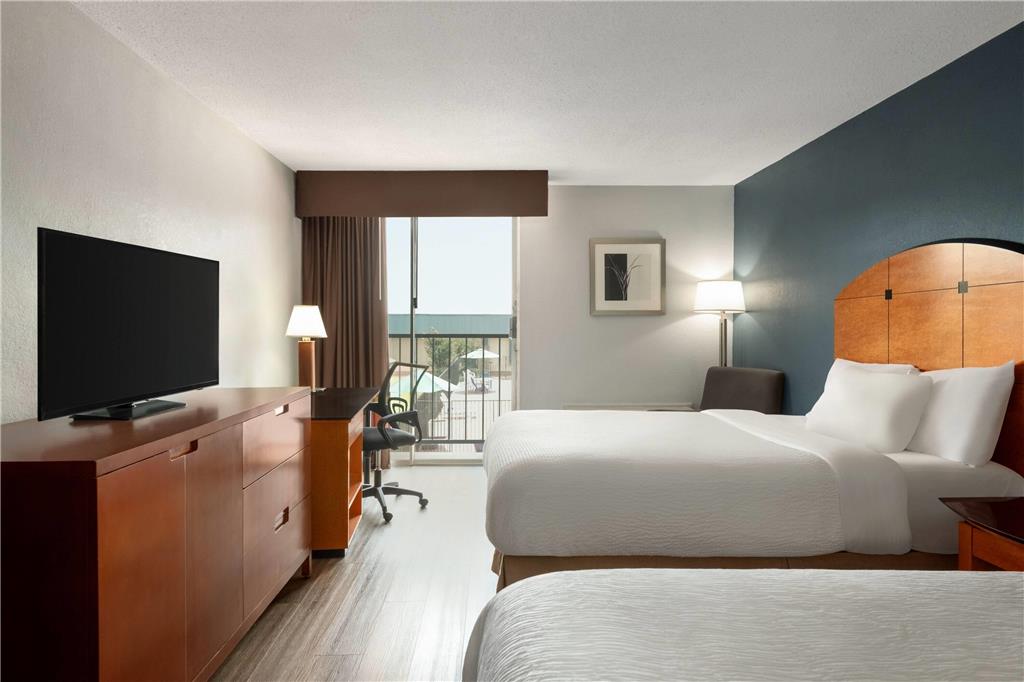 BAYMONT BY WYNDHAM, SALEM ROANOKE A-guestroom-Guest Room,On-Site.jpg