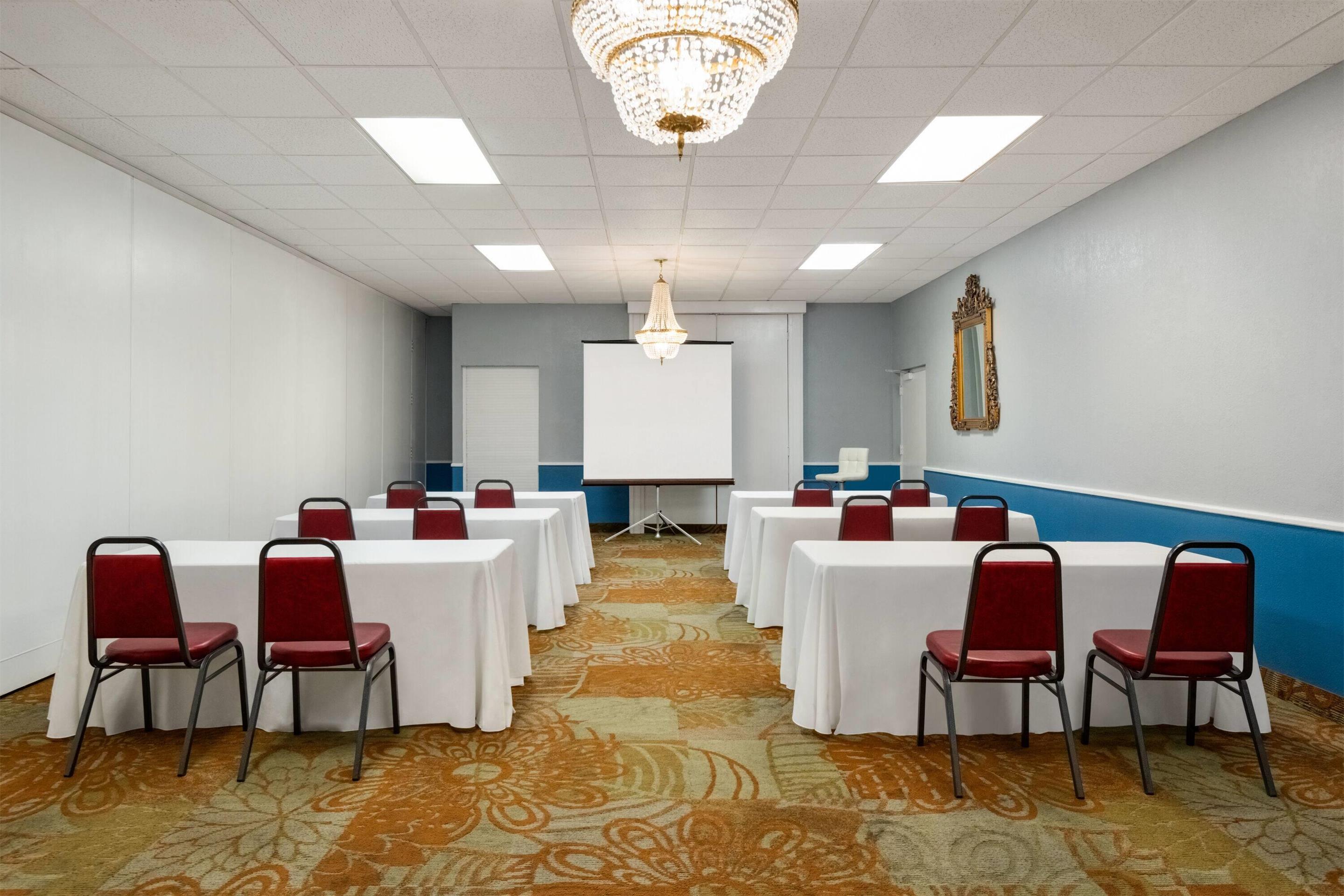 Meeting Room | Baymont by Wyndham Salem Roanoke Area