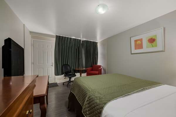 Suite - Knights Inn Burlington