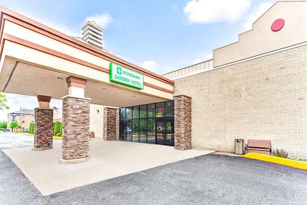 Exterior view - Wyndham Hotel DTW Airport Romulus