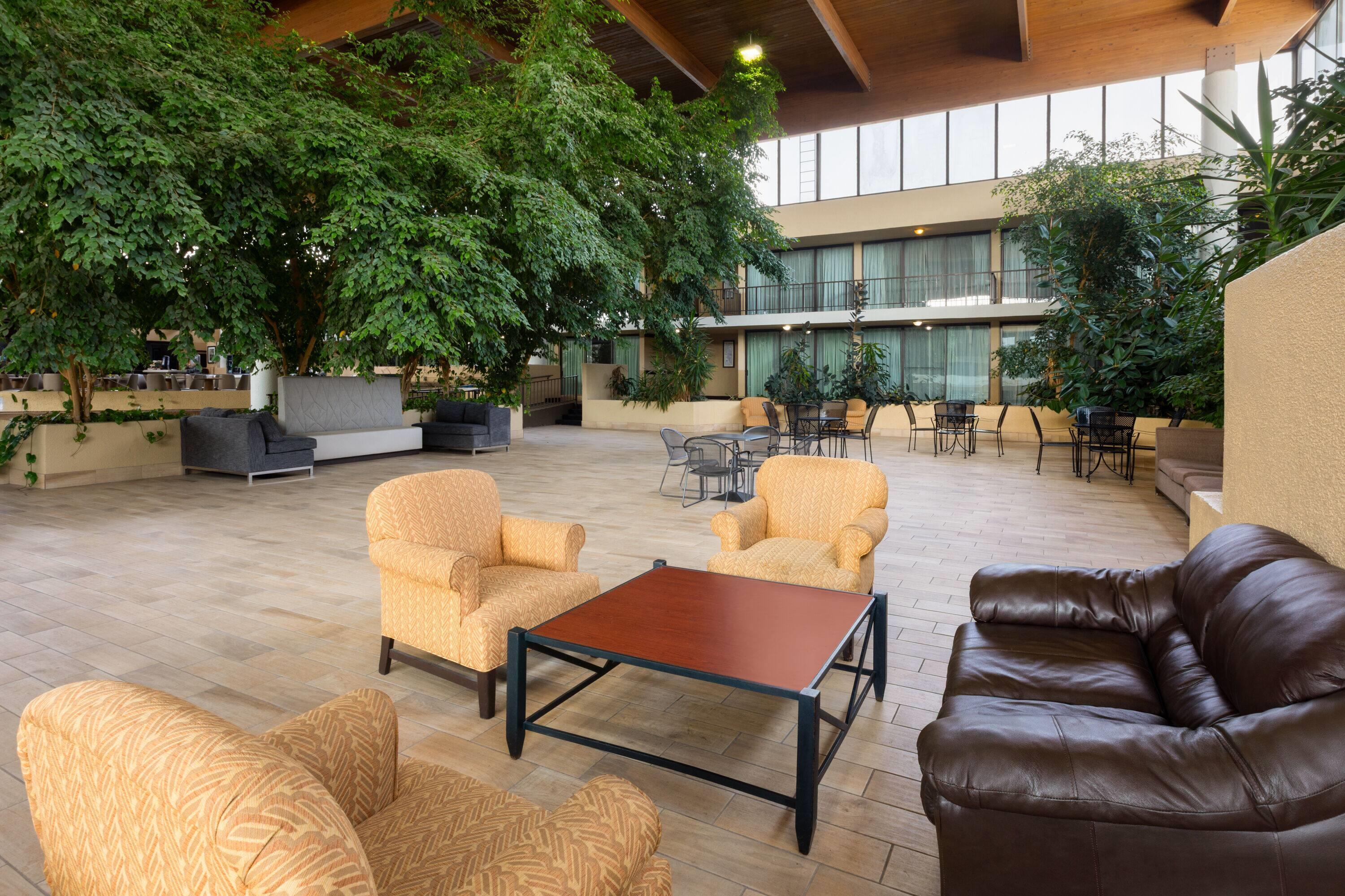 Lobby | Wyndham Garden Detroit Metro Airport