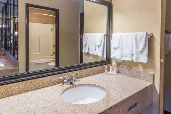  - Baymont Inn & Suites Lancaster