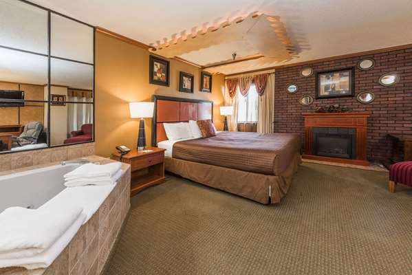Suite - Baymont Inn & Suites Lancaster