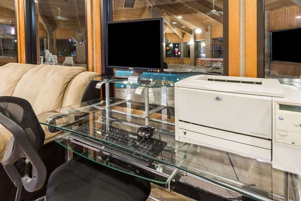 Conference Area - Baymont Inn & Suites Lancaster