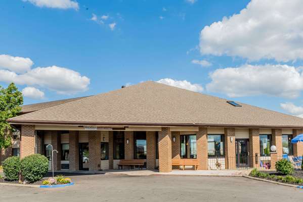 Exterior view - Baymont Inn & Suites Lancaster