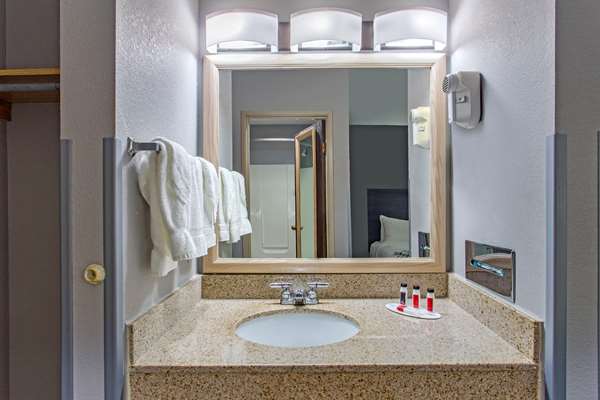  - Baymont Inn & Suites Lancaster