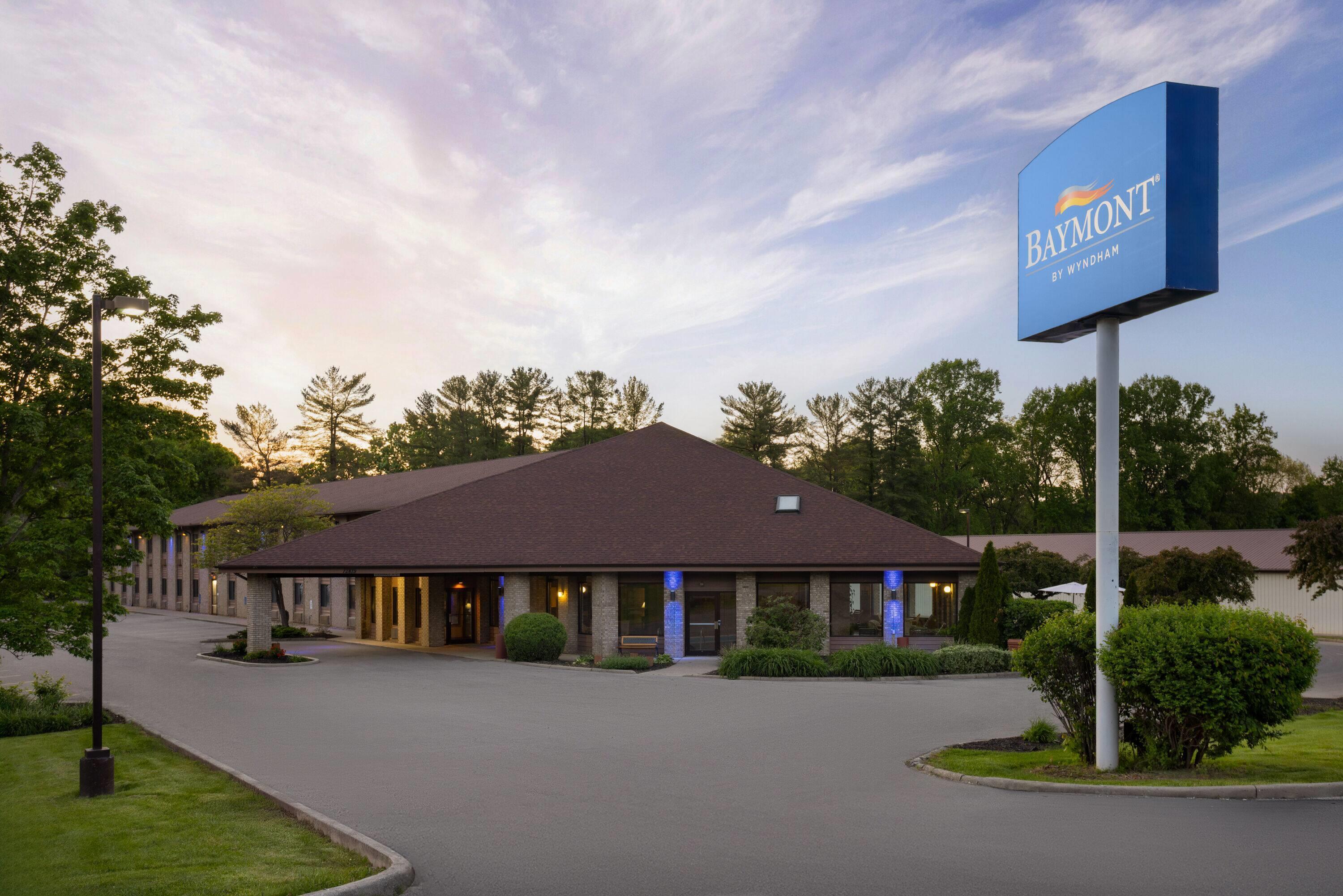 Exterior | Baymont by Wyndham Logan