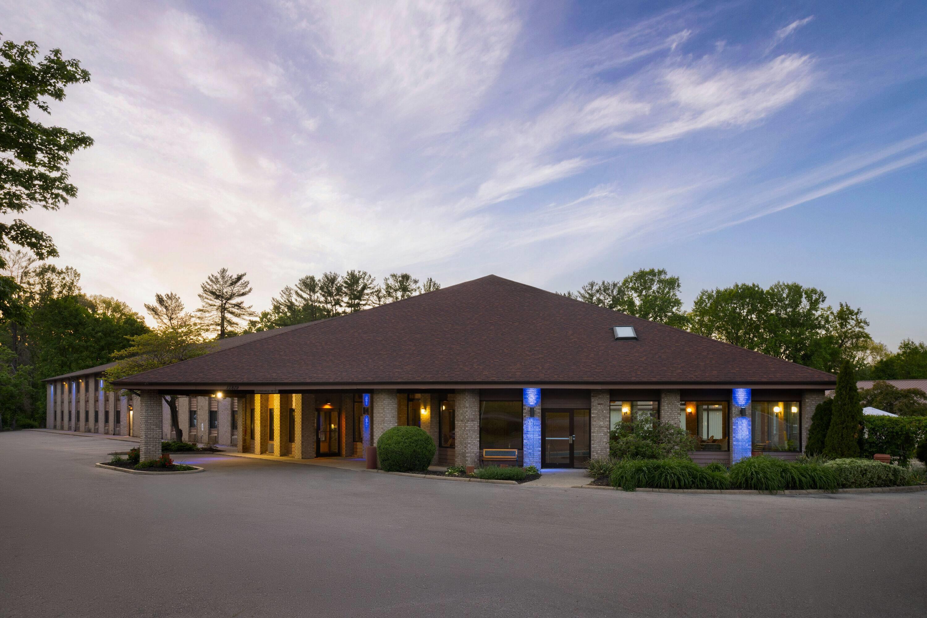 Exterior | Baymont by Wyndham Logan