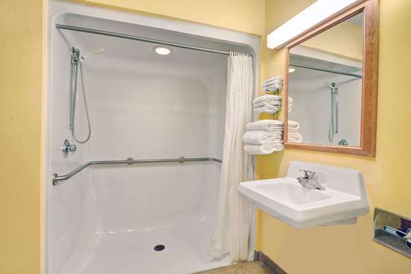  - Baymont Inn & Suites Jeffersonville