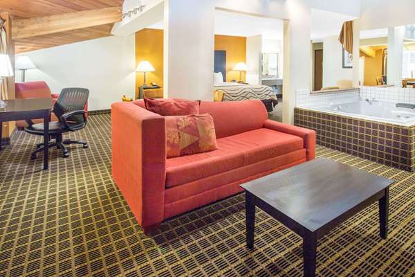  - Baymont Inn & Suites Muskegon