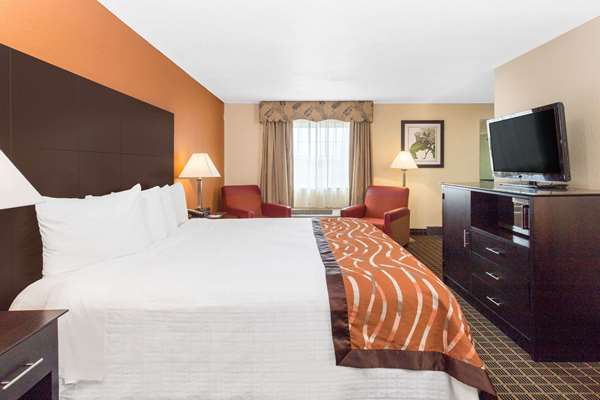  - Baymont Inn & Suites Muskegon