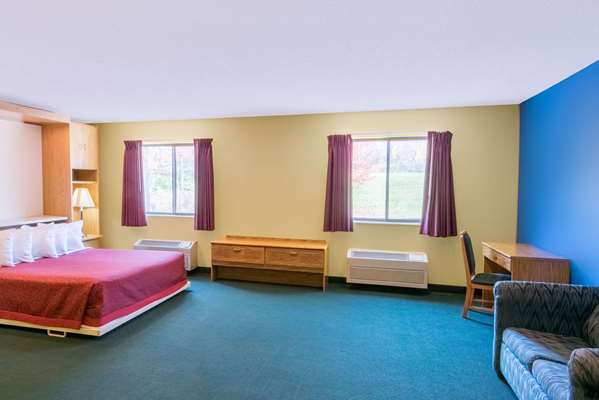  - Days Inn Wooster