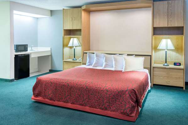 Suite - Days Inn Wooster