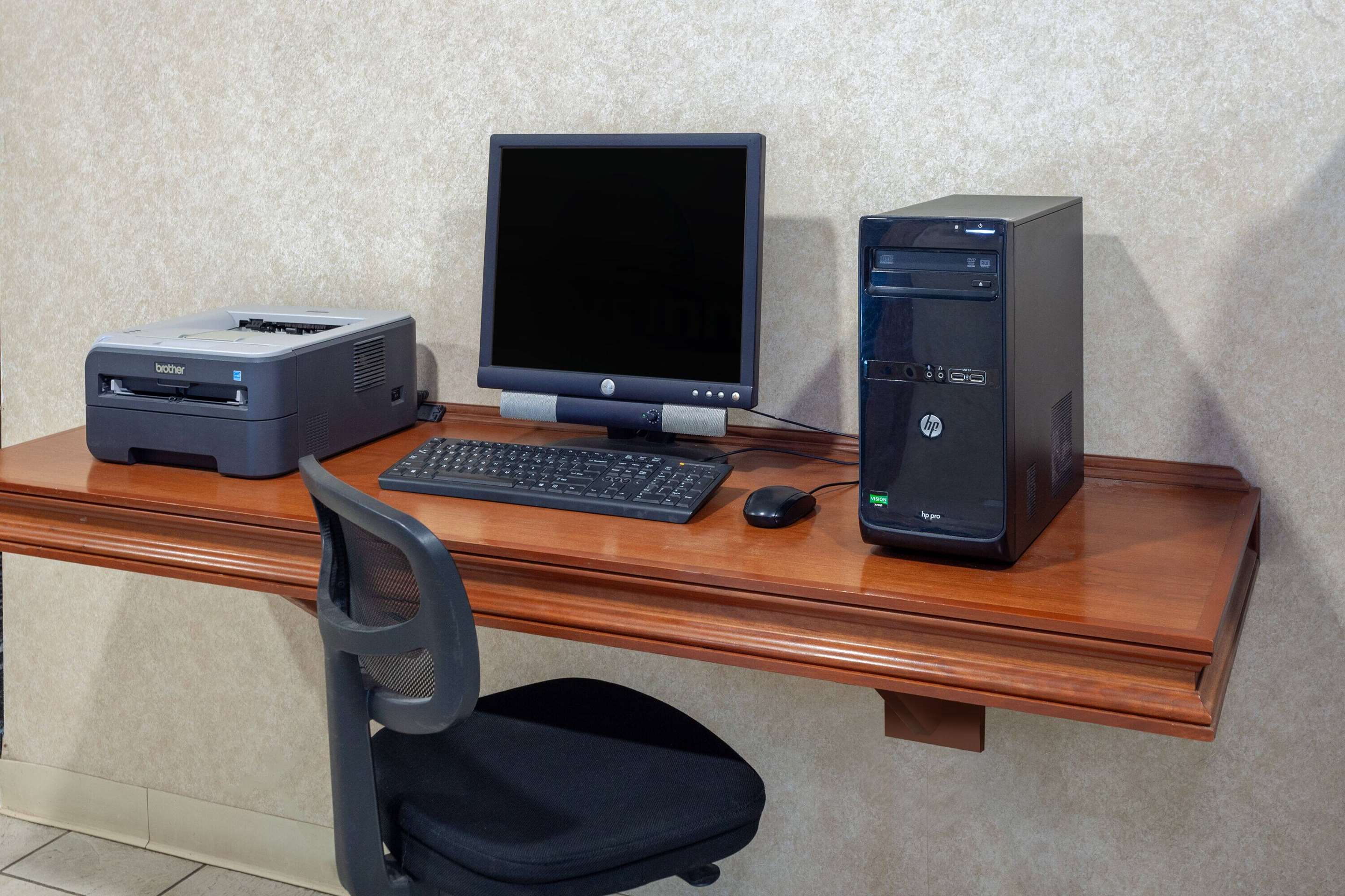 Business Center | Days Inn by Wyndham Wooster