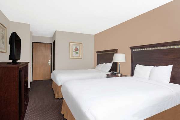  - Baymont Inn & Suites San Marcos - I-35, Exit 200