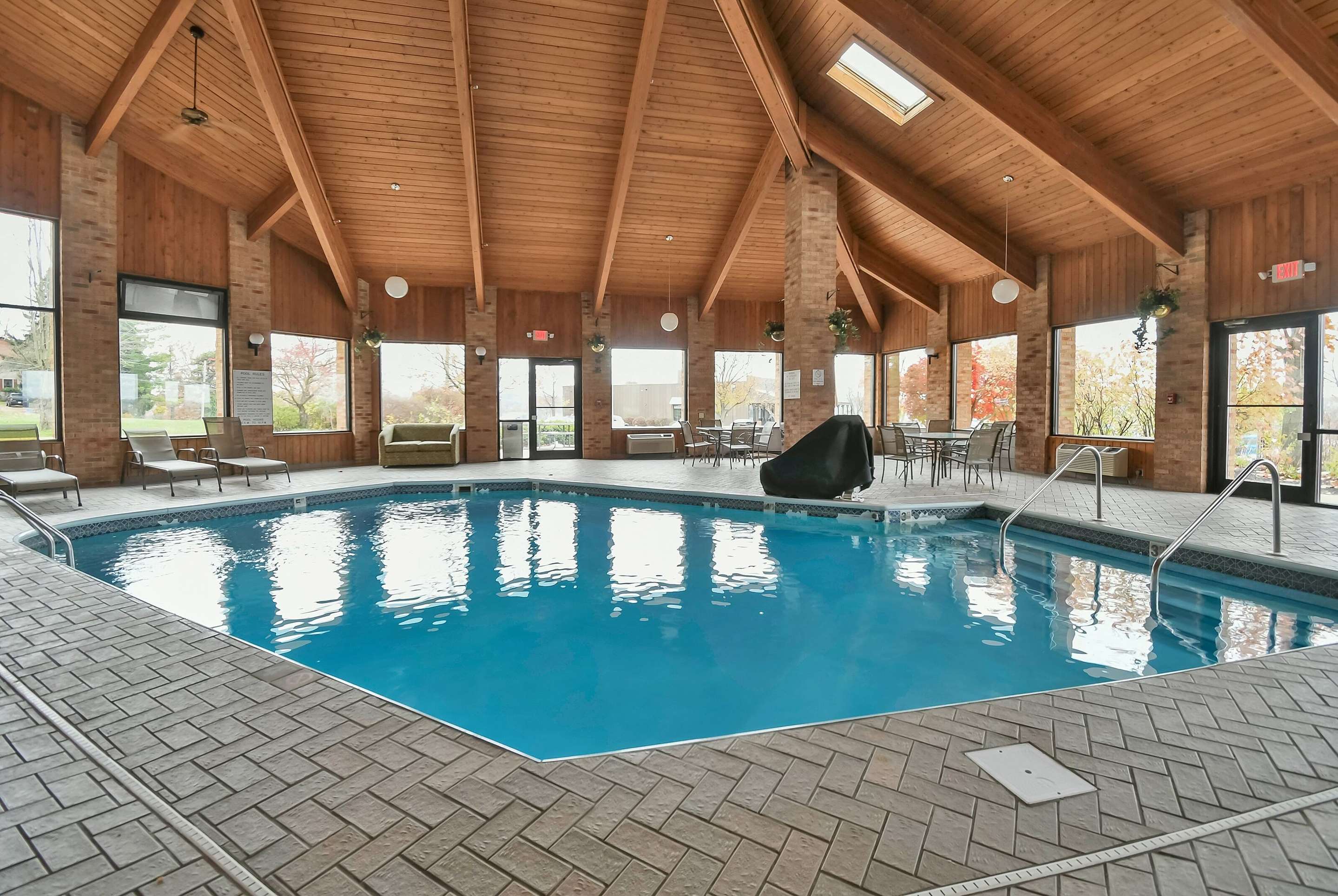 Pool | Baymont by Wyndham Zanesville