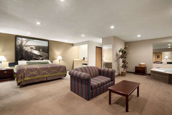  - Super 8 Hotel East Green Bay