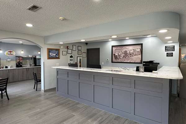  - Super 8 Hotel East Green Bay