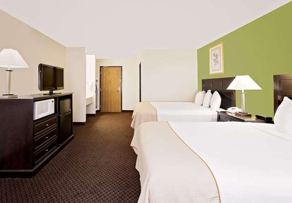  - Baymont Inn & Suites Downtown Battle Creek