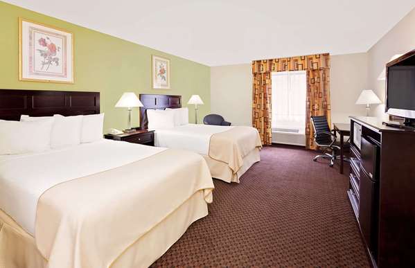  - Baymont Inn & Suites Downtown Battle Creek