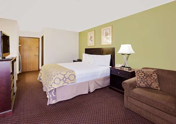  - Baymont Inn & Suites Downtown Battle Creek