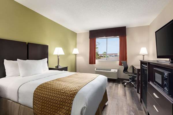  - Baymont Inn & Suites Monroe - I-75, Exit 11