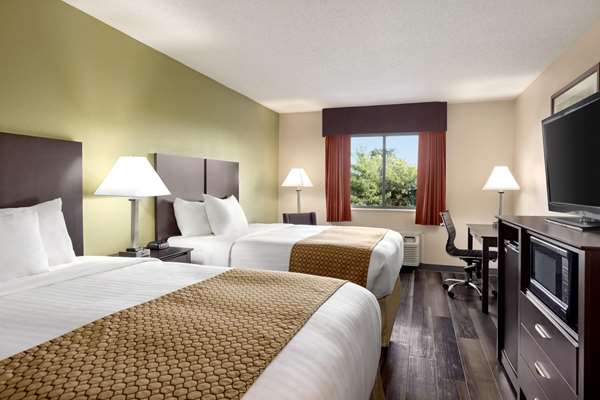  - Baymont Inn & Suites Monroe - I-75, Exit 11