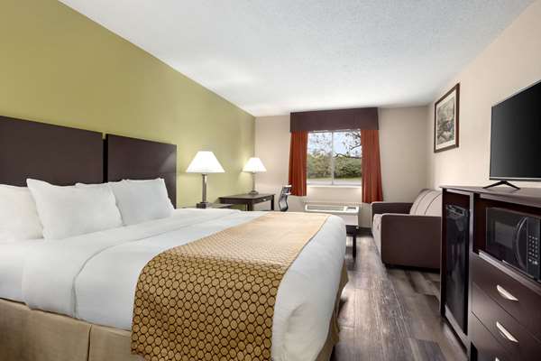  - Baymont Inn & Suites Monroe - I-75, Exit 11