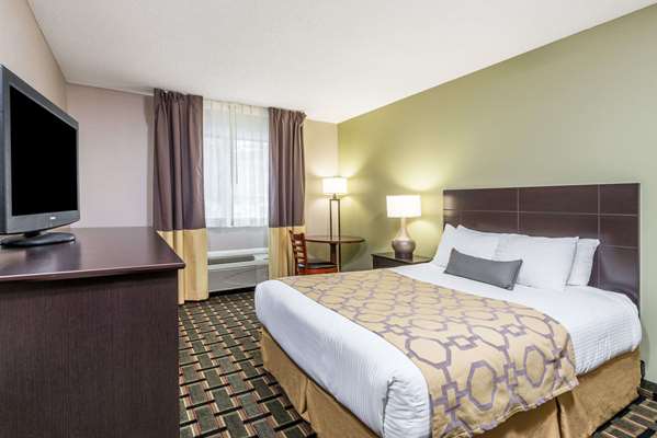  - Baymont Inn & Suites Cambridge - I-70, Exit 178