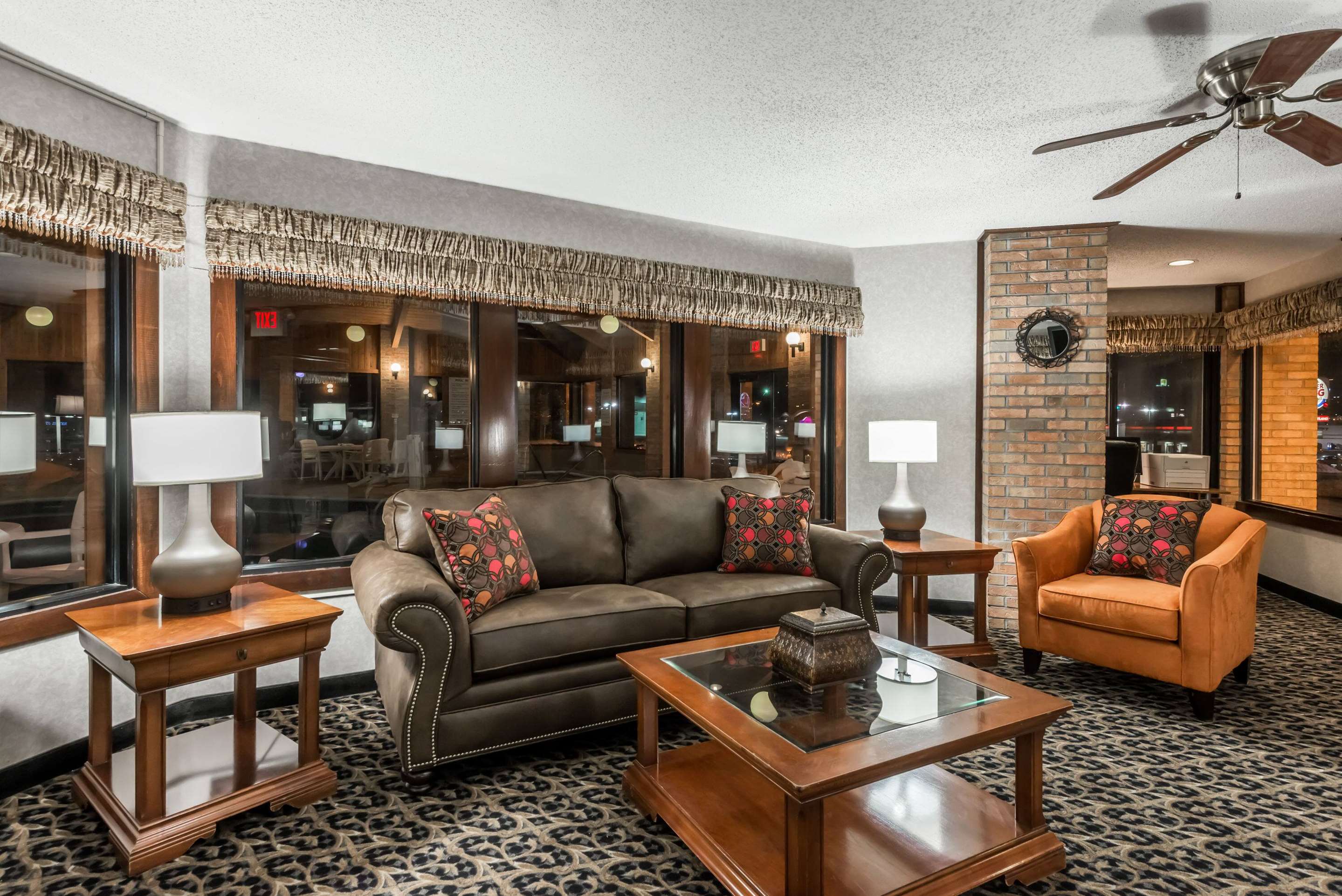 Lobby | Baymont by Wyndham Cambridge