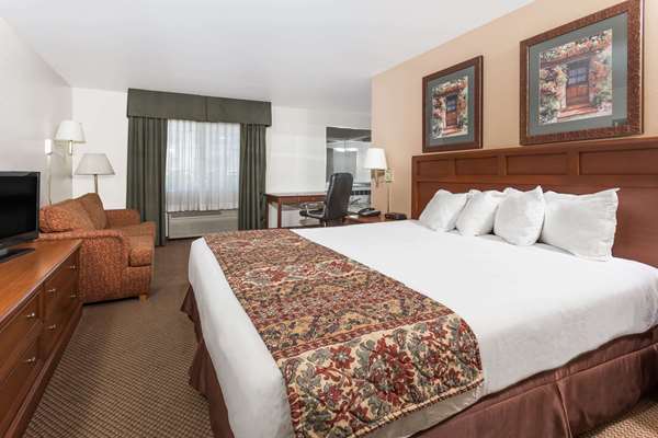  - Baymont Inn & Suites Yreka - I-5, Exit 773