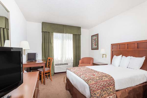  - Baymont Inn & Suites Yreka - I-5, Exit 773