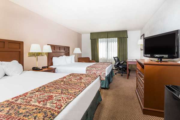  - Baymont Inn & Suites Yreka - I-5, Exit 773