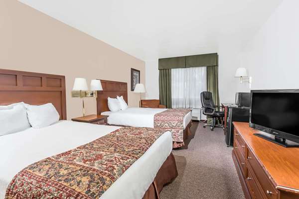  - Baymont Inn & Suites Yreka - I-5, Exit 773