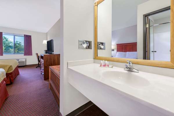  - Baymont Inn & Suites Enid