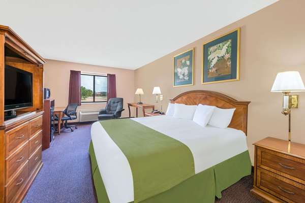  - Baymont Inn & Suites Enid