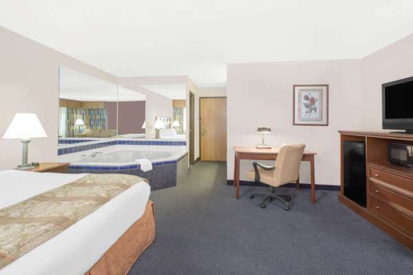  - Baymont Inn & Suites Boone